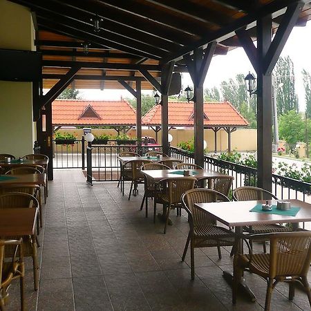 Penzion Kastiel Velky Krtis Dış mekan fotoğraf